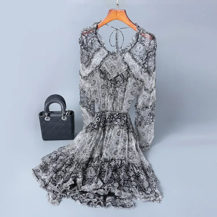 Новое шелковое платье на шнуровке с открытой спиной и прозрачной панелью, большие качели, асимметричные сексуальные женские платья средней...
Новое шелковое платье на шнуровке с открытой спиной и прозрачной панелью, большие качели, асимметричные сексуальные женские платья средней...