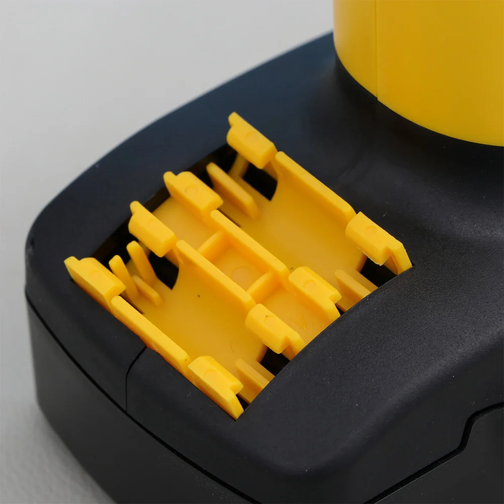USB Charging Multi Functional Vehicle-mounted Inflatable Pump Wireless Portable Inflatable Pump with Cigarette Lighter Plug (Yel
USB Charging Multi Functional Vehicle-mounted Inflatable Pump Wireless Portable Inflatable Pump with Cigarette Lighter Plug (Yel