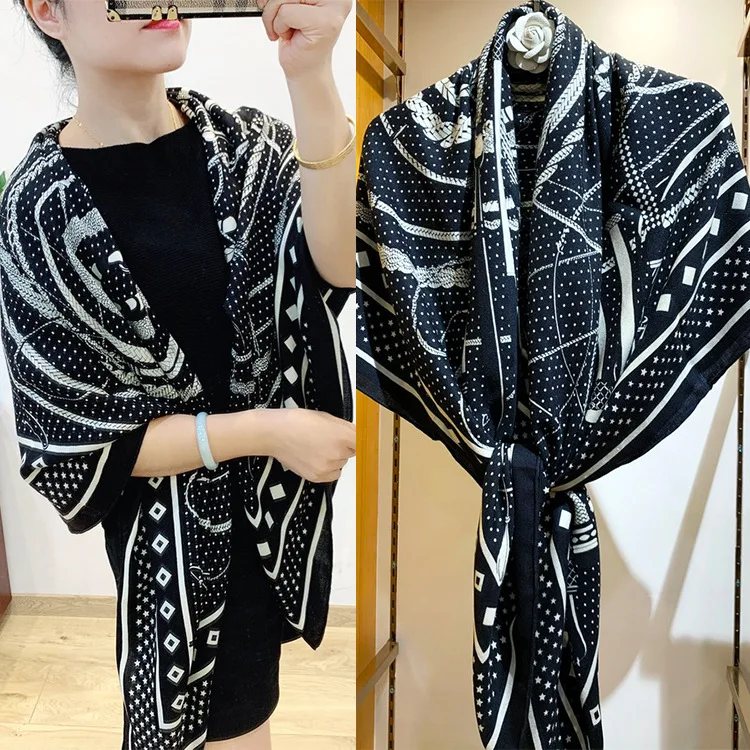 Brand New Designer Pure Silk Cashmere 140 Square Scarf Scarves Warm Cashmere Scarves Shawls Luxury Brand Neck Bandana Classic
Brand New Designer Pure Silk Cashmere 140 Square Scarf Scarves Warm Cashmere Scarves Shawls Luxury Brand Neck Bandana Classic
