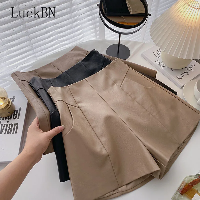 Women Clothing Elegant High Waisted Bottoms Korean 2021 New Autumn Leather Wide Leg Short Feminimos Pantalones Cortos De Mujer
Women Clothing Elegant High Waisted Bottoms Korean 2021 New Autumn Leather Wide Leg Short Feminimos Pantalones Cortos De Mujer