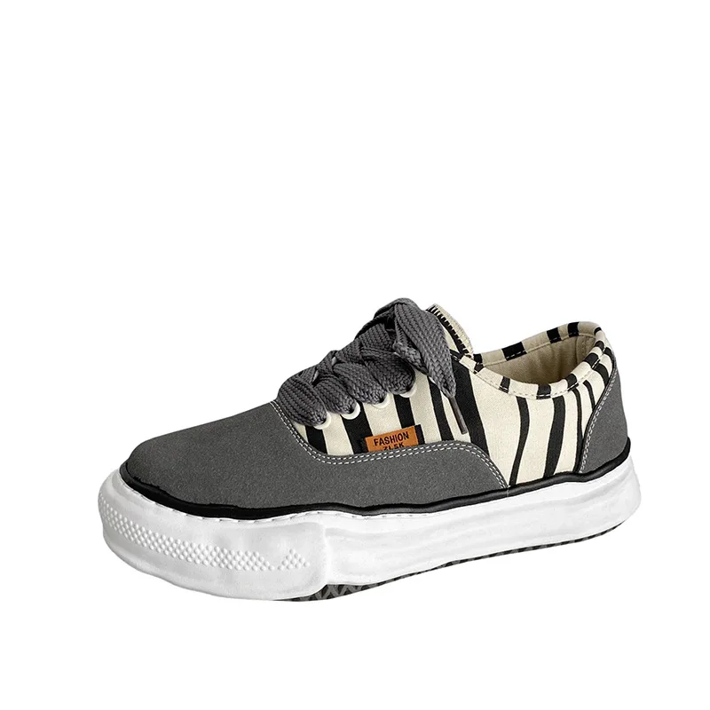 New summer school shoes day casual canvas shoes men breathable and comfortable personality dissolution shoes
New summer school shoes day casual canvas shoes men breathable and comfortable personality dissolution shoes