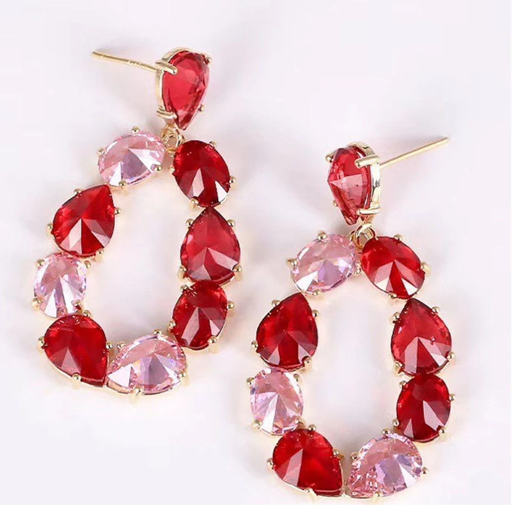 Новинка 2021, красные и розовые серьги Стразы для женщин, микро инкрустированные блесветильник щие роскошные свадебные аксессуары
Новинка 2021, красные и розовые серьги Стразы для женщин, микро инкрустированные блесветильник щие роскошные свадебные аксессуары