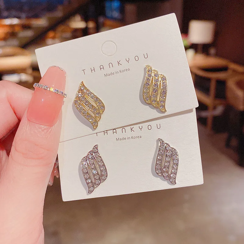 Fashion Women 2022 Trend Super Shiny Rhinestone Wings Stud Earrings for Girls Korean Style Earrings Party Birthday Gift Jewelry
Fashion Women 2022 Trend Super Shiny Rhinestone Wings Stud Earrings for Girls Korean Style Earrings Party Birthday Gift Jewelry