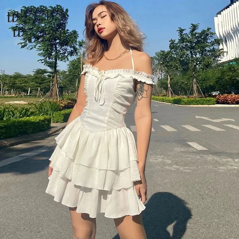QIUBENLIZI Pleated Gothic Aesthetic Women Mini Dresses Punk E-Girl Harajuku Bandage Dress Sexy Backless Summer Partywear
QIUBENLIZI Pleated Gothic Aesthetic Women Mini Dresses Punk E-Girl Harajuku Bandage Dress Sexy Backless Summer Partywear