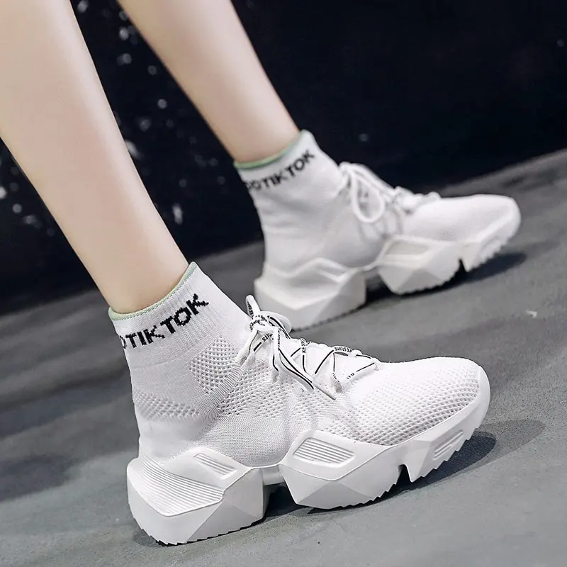 Super cool with thin legs high help socks elastic short boots women's casual sneakers thick-soled height shoes.
Super cool with thin legs high help socks elastic short boots women's casual sneakers thick-soled height shoes.