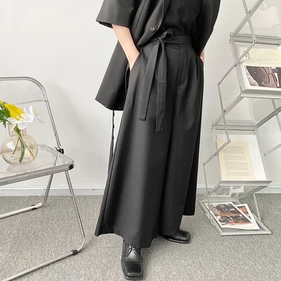 Dark Personality of summer with Japanese Samurai trousers loose legs nine-point trousers fashionable men bell-bottom Harem pants
Dark Personality of summer with Japanese Samurai trousers loose legs nine-point trousers fashionable men bell-bottom Harem pants