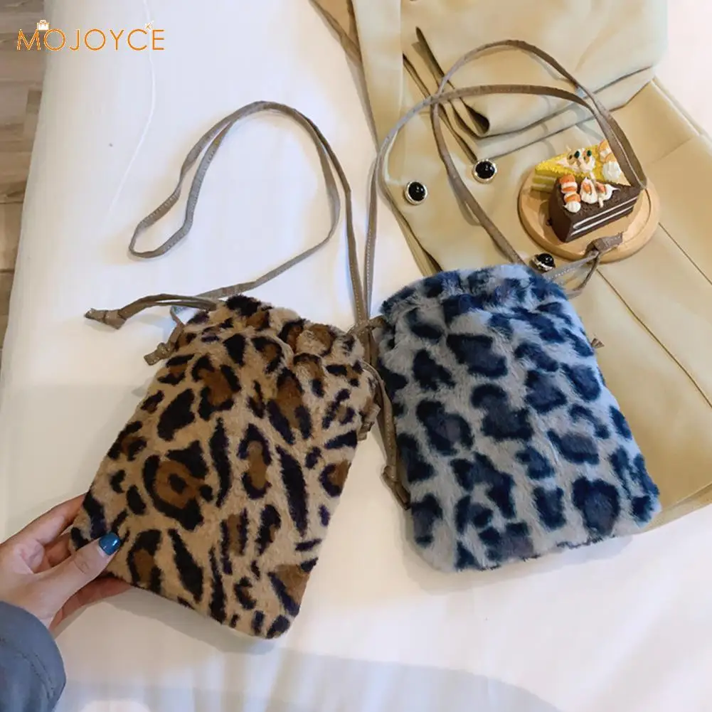 Vintage Plush Bucket Messenger Bag Female Animal Pattern Drawstring Money Purses Youth Ladies Simple Versatile Bag
Vintage Plush Bucket Messenger Bag Female Animal Pattern Drawstring Money Purses Youth Ladies Simple Versatile Bag