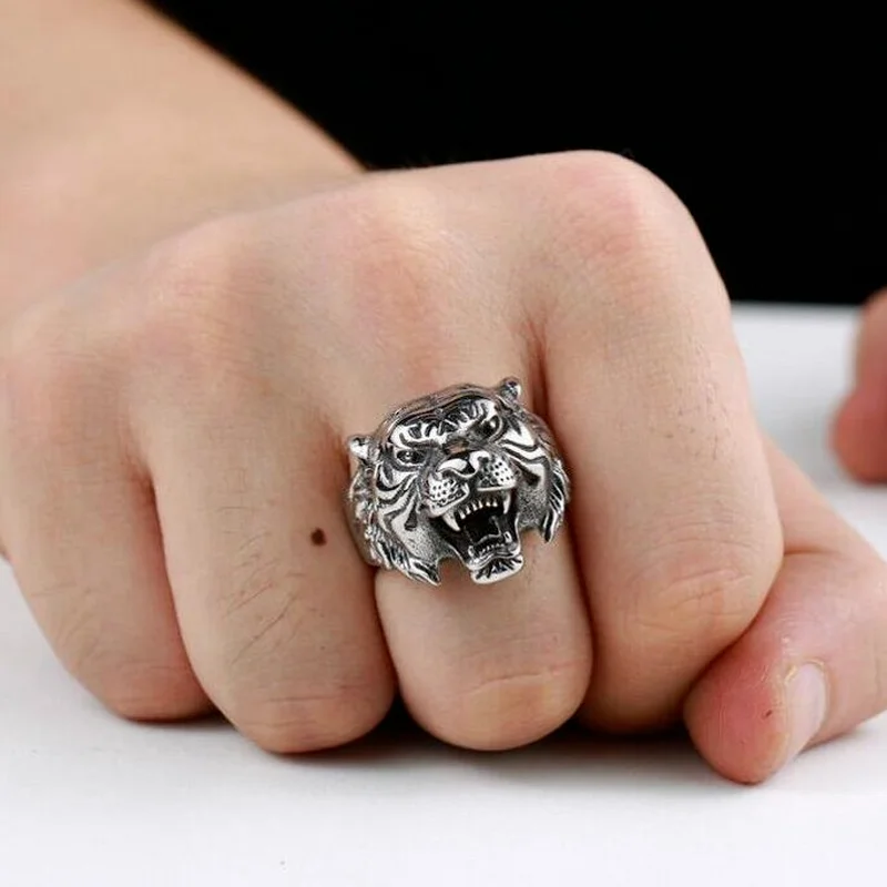 Silver Vintage Tiger Unique Male Ring Retro Vivid Lifelike Tiger Exaggerated Rock And Roll Punk Ring Men's Animal Jewelry
Silver Vintage Tiger Unique Male Ring Retro Vivid Lifelike Tiger Exaggerated Rock And Roll Punk Ring Men's Animal Jewelry