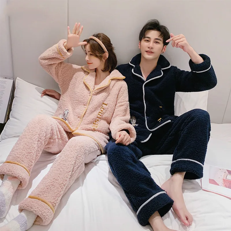 Пара пижамный комплект из овечьей шерсти для мальчиков; Ночное белье с героями мультфильмов, кардиган на лацканах, пижамы для женщин Толста...
Пара пижамный комплект из овечьей шерсти для мальчиков; Ночное белье с героями мультфильмов, кардиган на лацканах, пижамы для женщин Толста...