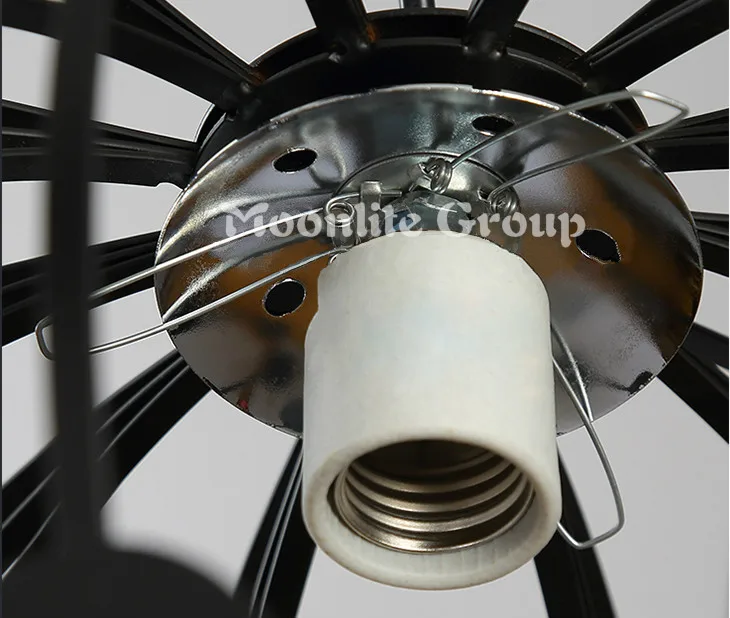 Industrial Retro pendant light Glass lampshade vintage pendant lamp creative Restaurant Iron Hanging lamp
Industrial Retro pendant light Glass lampshade vintage pendant lamp creative Restaurant Iron Hanging lamp