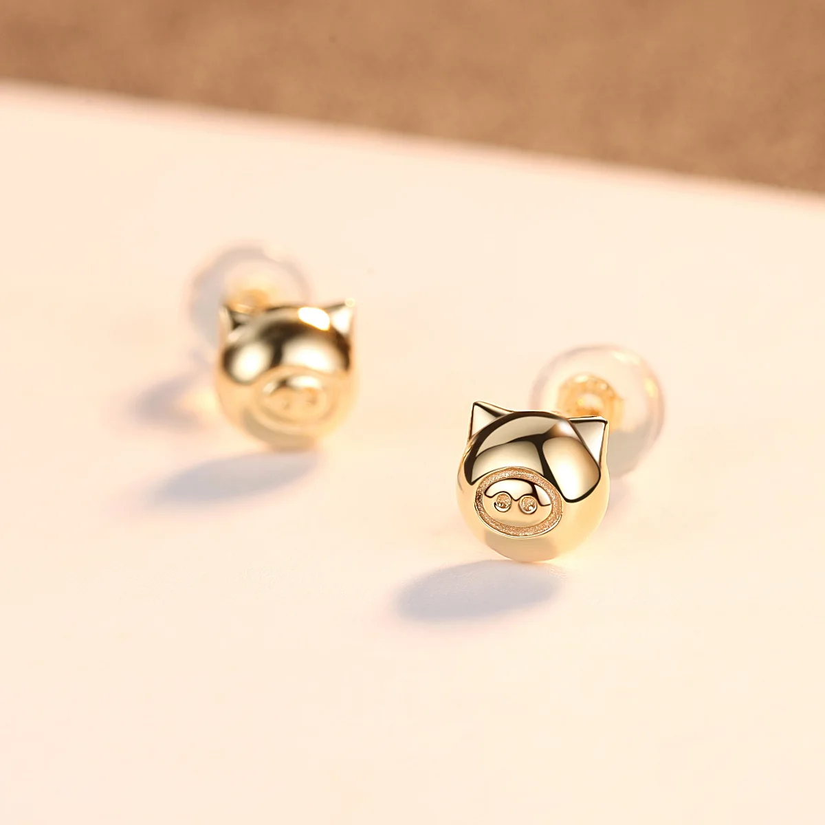 PAG&MAG Luxury Lucky Pig Real Solid 14K Gold Stud Earrings for Women Wedding Engagement Fine Jewlery Brincos Femme AU585 E14095
PAG&MAG Luxury Lucky Pig Real Solid 14K Gold Stud Earrings for Women Wedding Engagement Fine Jewlery Brincos Femme AU585 E14095