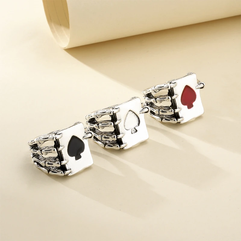 Creative Punk Skeleton Hand Playing Card Ring Fashion Hearts Spades Silver Color Ring For Men Women Hip hop Party Jewelry
Creative Punk Skeleton Hand Playing Card Ring Fashion Hearts Spades Silver Color Ring For Men Women Hip hop Party Jewelry