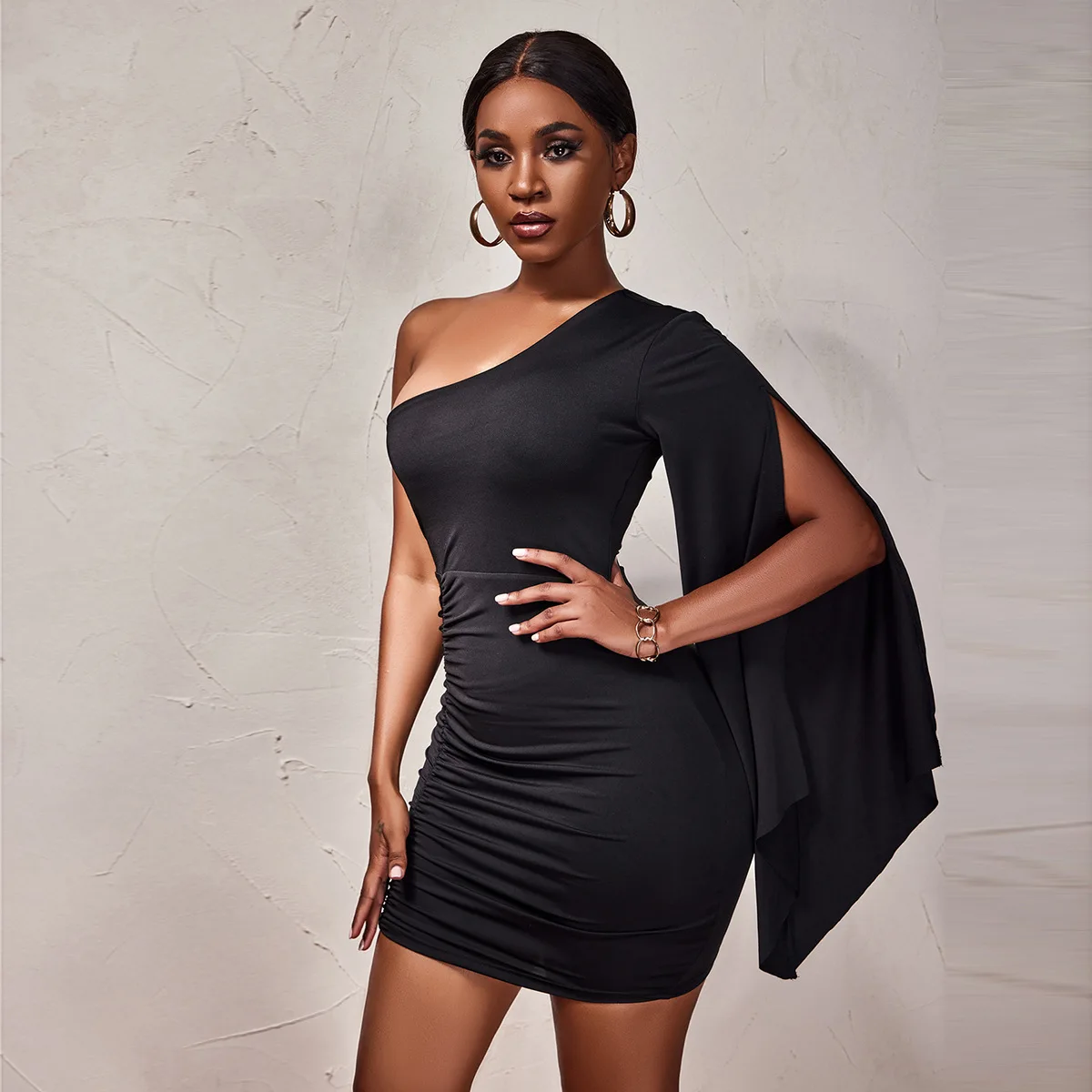 Ladies Winter Women's Clothing Women Sexy Bodycon One Shoulder Asymmetric Long Sleeve Pleated Female Party Mini Dress
Ladies Winter Women's Clothing Women Sexy Bodycon One Shoulder Asymmetric Long Sleeve Pleated Female Party Mini Dress