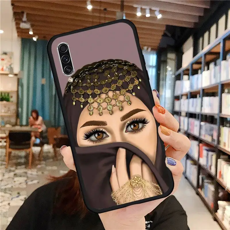 Muslim Islamic Arabic Hijab Face Gril Phone Case For Samsung A20 A30 30s A40 A7 2018 J2 J7 prime J4 Plus S5 Note 9 10 Plus
Muslim Islamic Arabic Hijab Face Gril Phone Case For Samsung A20 A30 30s A40 A7 2018 J2 J7 prime J4 Plus S5 Note 9 10 Plus