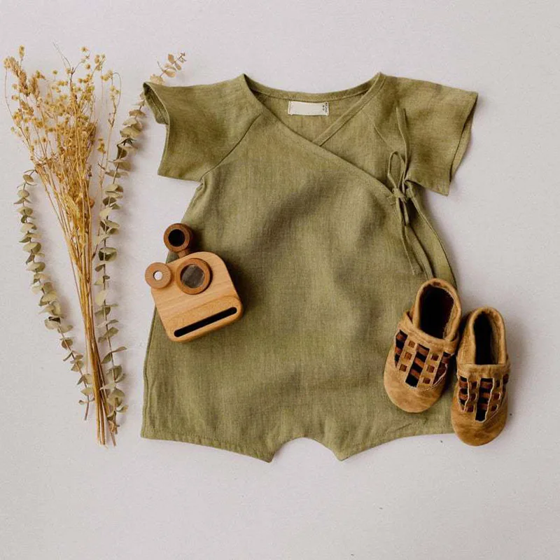 Baby Boys Rompers 2021 Summer Toddler Baby Solid Belt One-Pieces Japanese Style Infant Cotton Linen Clothing 0-24M
Baby Boys Rompers 2021 Summer Toddler Baby Solid Belt One-Pieces Japanese Style Infant Cotton Linen Clothing 0-24M