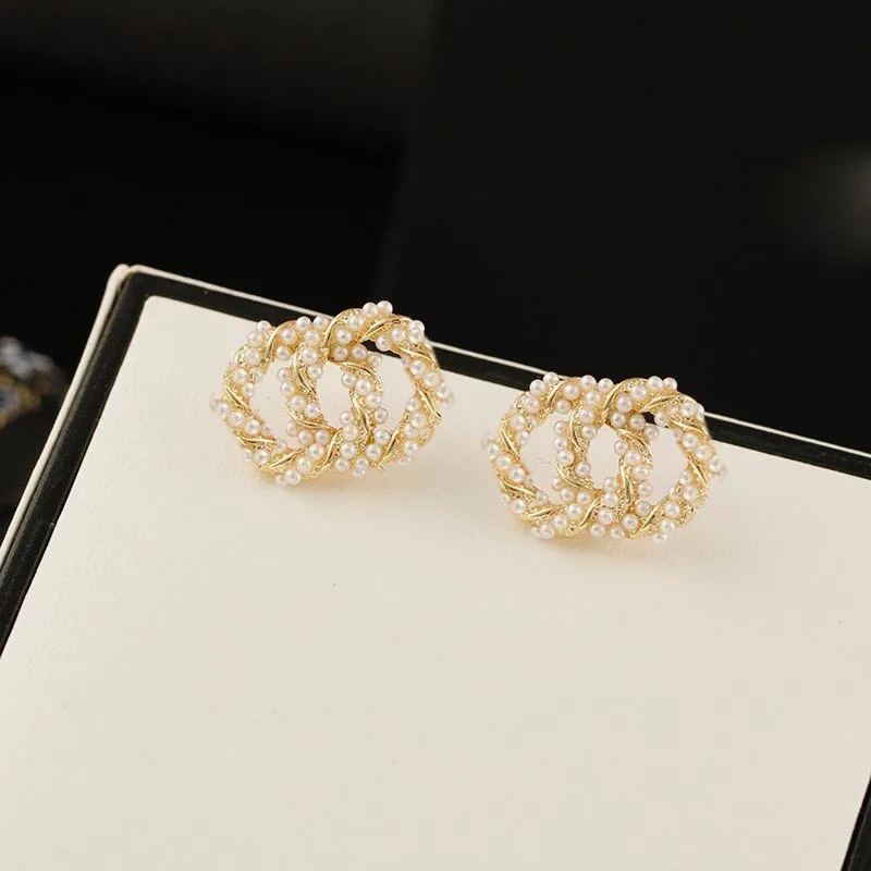 B95 Brand C alphabet earrings with gold-plated labels and zircon micro-inlaid European and American fashion punk personality
B95 Brand C alphabet earrings with gold-plated labels and zircon micro-inlaid European and American fashion punk personality