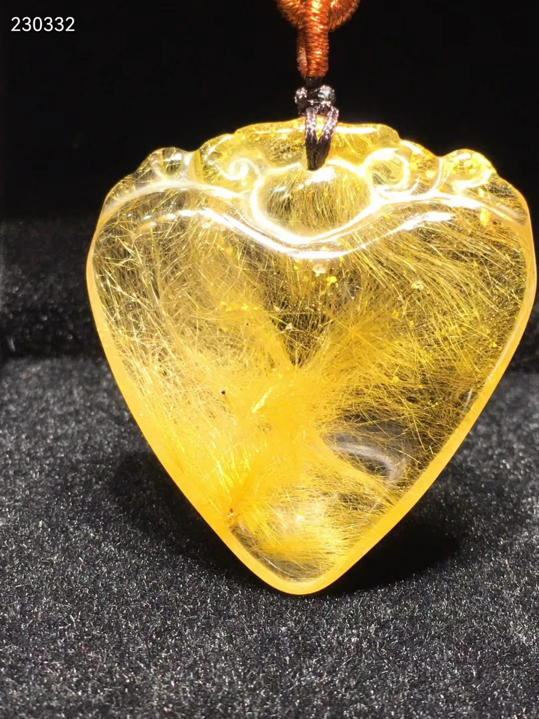 Natural Gold Rutilated Quartz Heart Love Pendant Women 41*38.2*10.8mm Crystal Fashion Pendant Jewelry AAAAAA
Natural Gold Rutilated Quartz Heart Love Pendant Women 41*38.2*10.8mm Crystal Fashion Pendant Jewelry AAAAAA