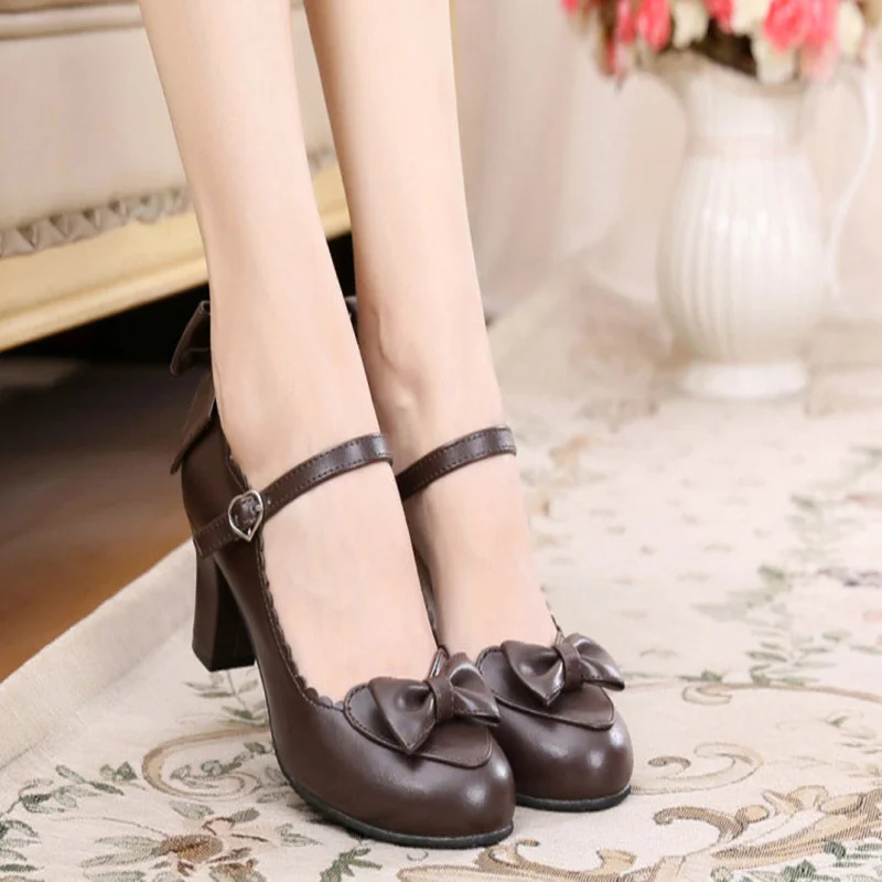 Japanese Lolita round head student cute heart bow jk high heel shoes Bowknot Princess Kawaii Girl Women Shoes cos Vintage Sweet
Japanese Lolita round head student cute heart bow jk high heel shoes Bowknot Princess Kawaii Girl Women Shoes cos Vintage Sweet