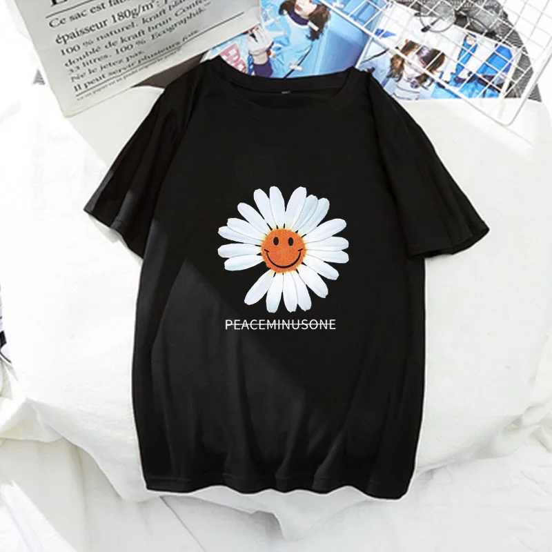 2020 New Kpop Bigbang G-dragon GD PEACEMINUSONE Letter Daisy T-shirt Short sleeve harajuku spring / summer T-shirt pullover top
2020 New Kpop Bigbang G-dragon GD PEACEMINUSONE Letter Daisy T-shirt Short sleeve harajuku spring / summer T-shirt pullover top