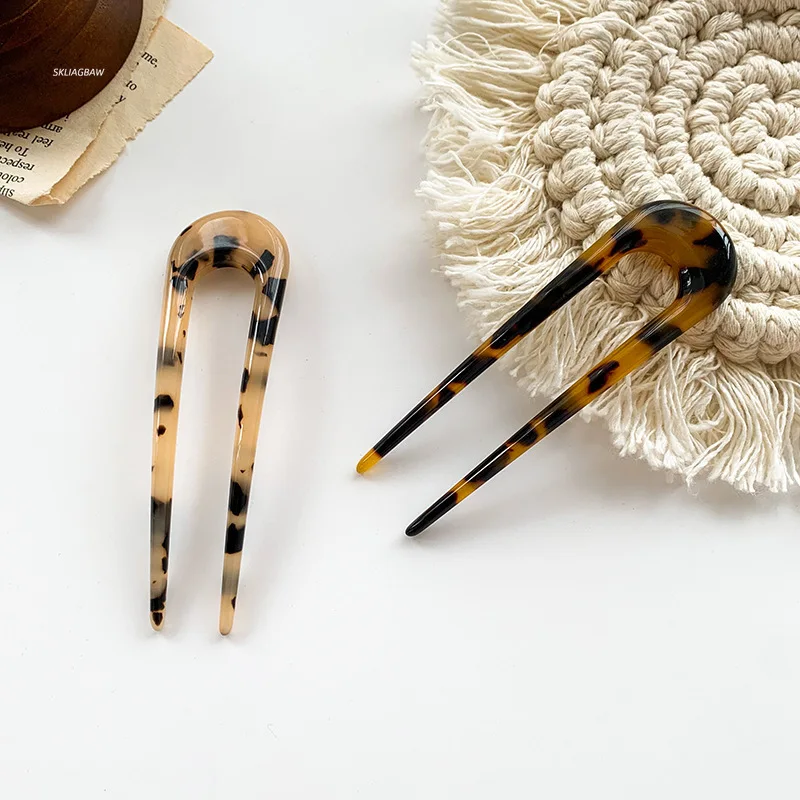 Japan Hairpin Women Hair Sticks Simplicity Elegant U-shaped Leopard Print Hair Sticks Hairpins Girls Hair Clips Hair Accessories
Japan Hairpin Women Hair Sticks Simplicity Elegant U-shaped Leopard Print Hair Sticks Hairpins Girls Hair Clips Hair Accessories