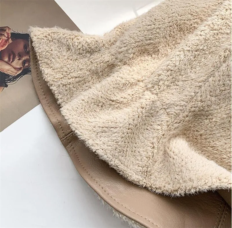 202107-2509160 new autumn winter Fashion soft faux leather pu keep warm lady bucket cap men women leisure hat
202107-2509160 new autumn winter Fashion soft faux leather pu keep warm lady bucket cap men women leisure hat