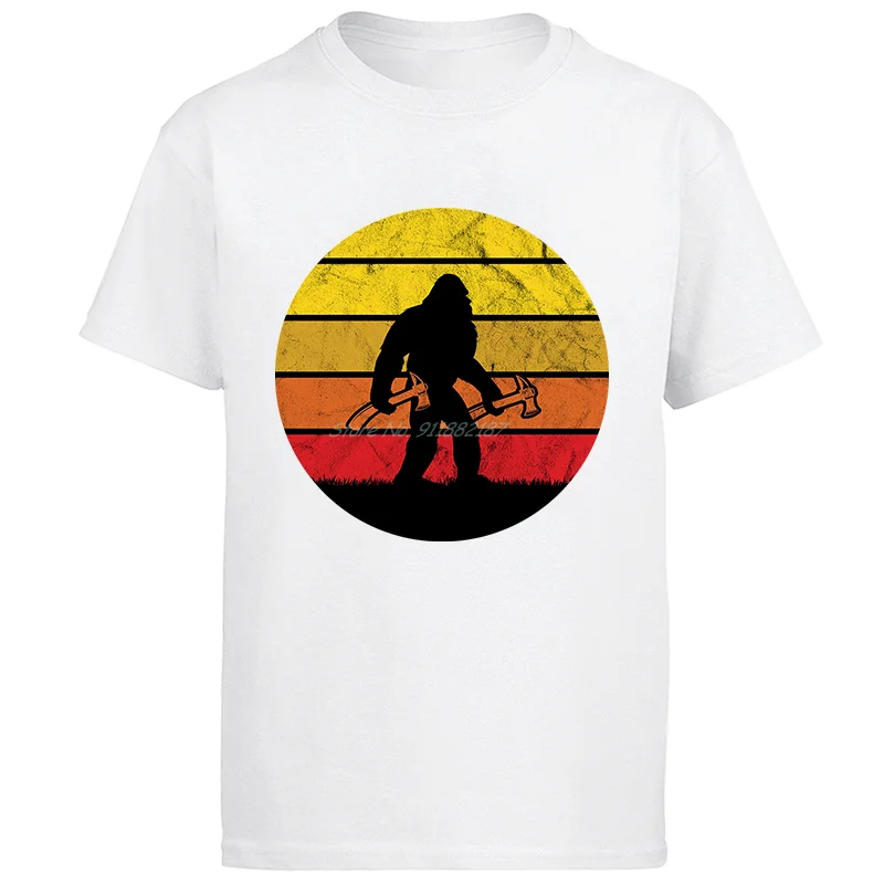 Bigfoot Axe Throwing Sasquatch fashion short sleeve t-shirts O-neck T-shirt graphic t shirts Summer Men's clothing
Bigfoot Axe Throwing Sasquatch fashion short sleeve t-shirts O-neck T-shirt graphic t shirts Summer Men's clothing