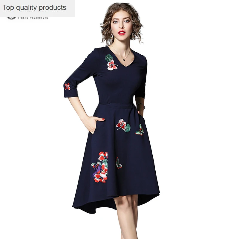 Length Women Irregular Dress 2023 New Spring Autumn Sexy V-Neck Half Sleeves Slim Lady Blue Embroidery Floral Dresses OK1383
Length Women Irregular Dress 2023 New Spring Autumn Sexy V-Neck Half Sleeves Slim Lady Blue Embroidery Floral Dresses OK1383