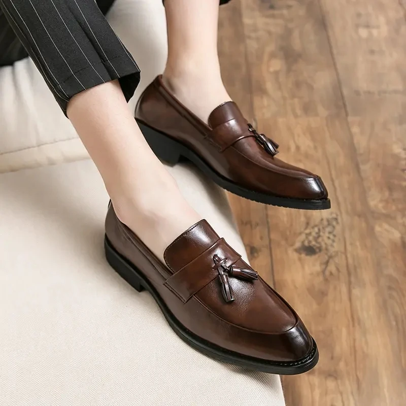 2021 New Men's dress Shoes Fashion Trend Solid PU leather Slip-on Tassel Decoration Low-heel Comfortable Casual Loafers KH481
2021 New Men's dress Shoes Fashion Trend Solid PU leather Slip-on Tassel Decoration Low-heel Comfortable Casual Loafers KH481