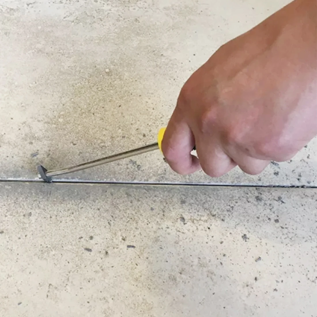 1pc Alloy Tungsten Steel Ceramic Tile Gap Drill Bit For Tile Grout Wall Seam Cleanig Tools Construction Tool Seam Opener
1pc Alloy Tungsten Steel Ceramic Tile Gap Drill Bit For Tile Grout Wall Seam Cleanig Tools Construction Tool Seam Opener