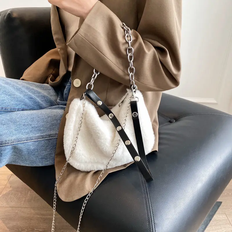 Fashion Winter Soft Plush Handbags Women Underarm Bag Cute Faux Fur Ladies Shoulder Crossbody Bags Purse for Women
Fashion Winter Soft Plush Handbags Women Underarm Bag Cute Faux Fur Ladies Shoulder Crossbody Bags Purse for Women