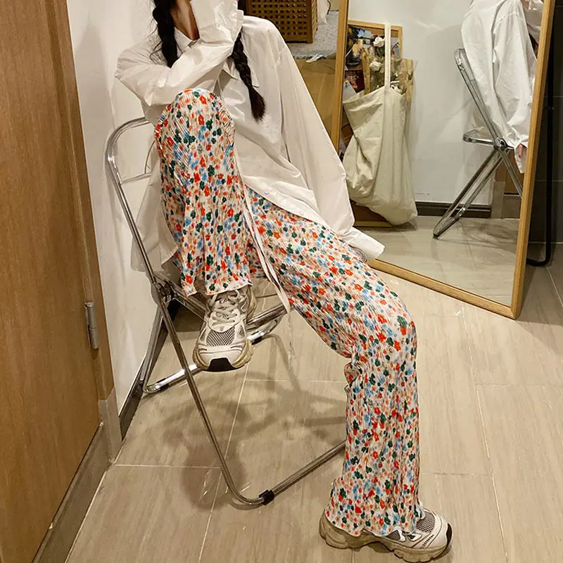 New Fashion 2021 Summer Ins Style Women Wide-leg Pants Vintage Loose Floral High Waist Female Casual Design Trousers Slim Pants
New Fashion 2021 Summer Ins Style Women Wide-leg Pants Vintage Loose Floral High Waist Female Casual Design Trousers Slim Pants