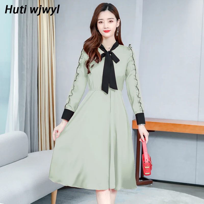 Autumn Winter Vintage Bodycon Midi Dress Casual Boho Chiffon Evening Dress 2022 New Elegant Women Party Long Sleeve Bow Vestidos
Autumn Winter Vintage Bodycon Midi Dress Casual Boho Chiffon Evening Dress 2022 New Elegant Women Party Long Sleeve Bow Vestidos