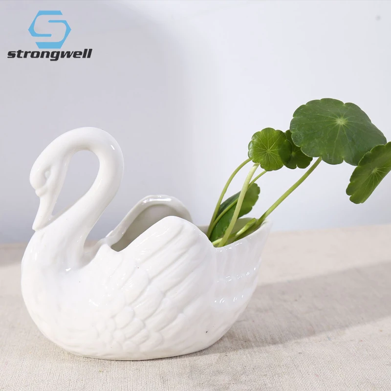 Strongwell White Swan Ceramic Flower Pot Small Candlestick Photography Props Wedding Gifts Storage Home Decoration Birthday Gift
Strongwell White Swan Ceramic Flower Pot Small Candlestick Photography Props Wedding Gifts Storage Home Decoration Birthday Gift