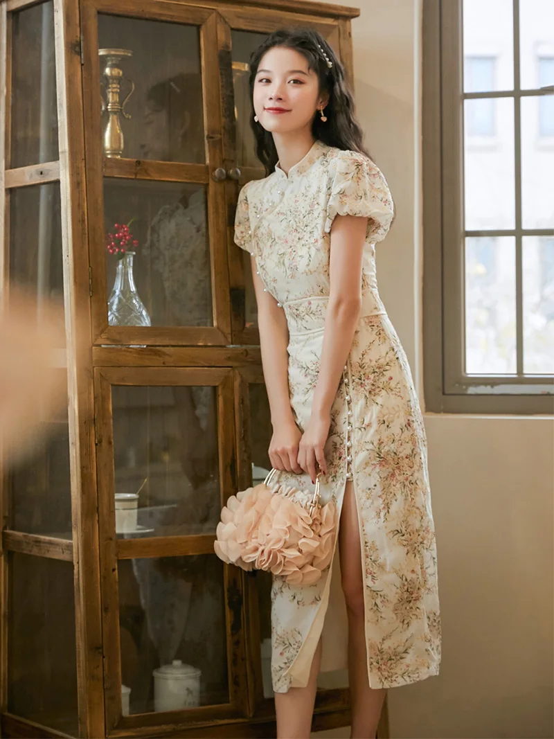 Cheongsam Qipao Vintage Chinese Dress Modern 2021 Woman Sexy Qipao Embroidery Split Dresses Women Wedding Oriental Party Dress
Cheongsam Qipao Vintage Chinese Dress Modern 2021 Woman Sexy Qipao Embroidery Split Dresses Women Wedding Oriental Party Dress