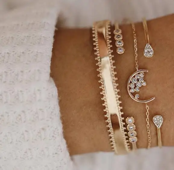 2022 New Trendy Rose Color Water Droplets Moon Opening Bracelet Charm For Women Valentine's Day Gift Jewelry Bulk Sell S5739
2022 New Trendy Rose Color Water Droplets Moon Opening Bracelet Charm For Women Valentine's Day Gift Jewelry Bulk Sell S5739