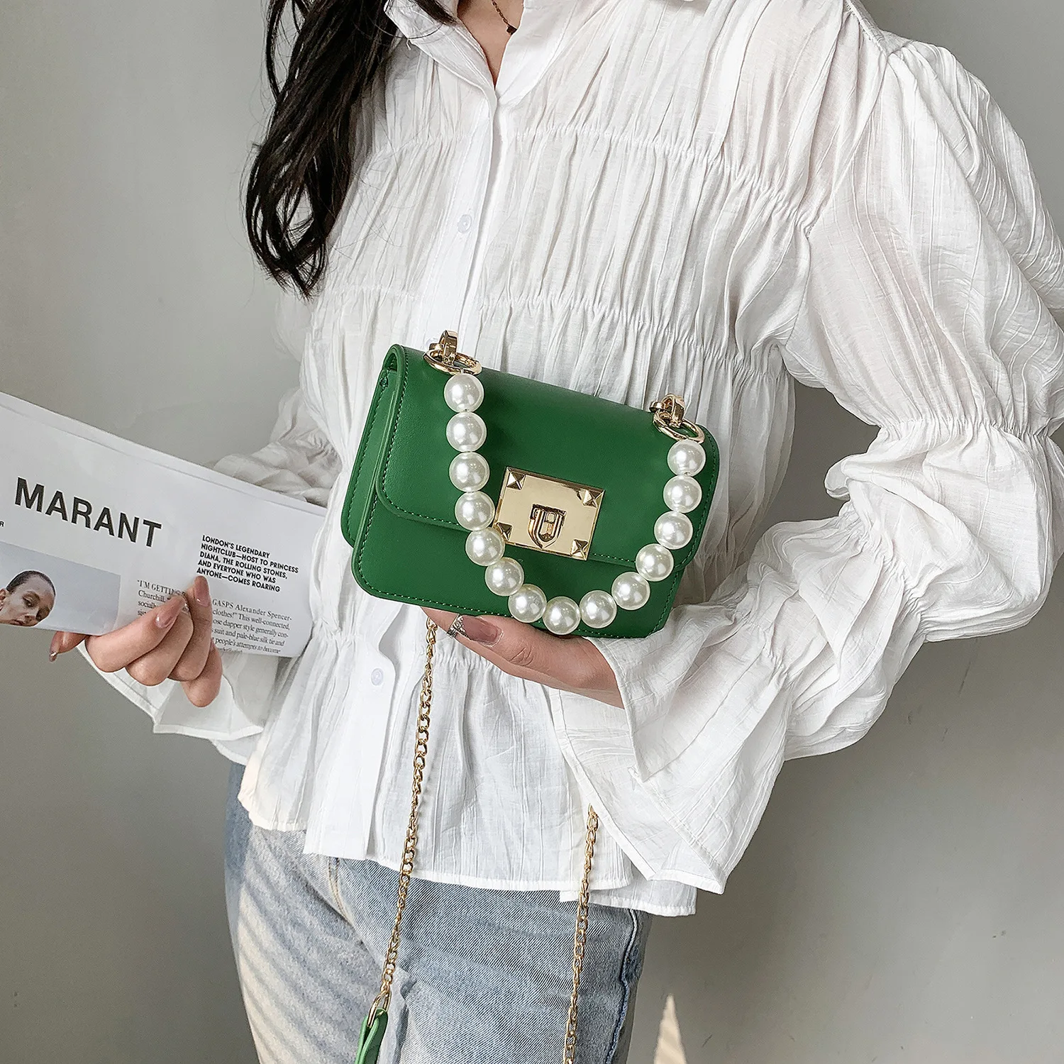 High-quality Leather Pearl Portable Ladies Small Square Bag 2021 New Trendy Fashion Small Fresh Chain Shoulder Messenger Bag
High-quality Leather Pearl Portable Ladies Small Square Bag 2021 New Trendy Fashion Small Fresh Chain Shoulder Messenger Bag