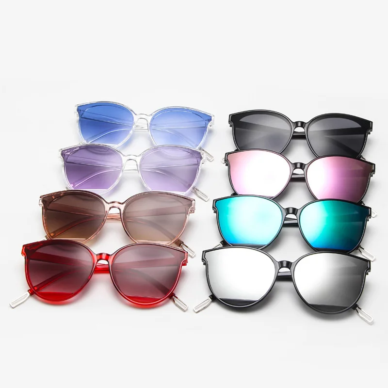 2021 Luxury Brand Designer Fashion Small Square Frame Sunglasses Retro Sunglasses Ladies Personality Male Colorful Glasses UV400
2021 Luxury Brand Designer Fashion Small Square Frame Sunglasses Retro Sunglasses Ladies Personality Male Colorful Glasses UV400