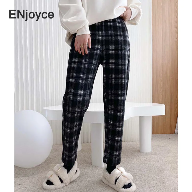 Winter Retro Plaid Warm Fleece Pants Women Casual Elastic High Waist Sweatpants Trousers Female Cigarette 2020 Radish pants
Winter Retro Plaid Warm Fleece Pants Women Casual Elastic High Waist Sweatpants Trousers Female Cigarette 2020 Radish pants