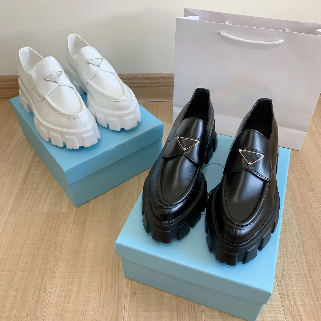 2021 New Classic Loafers Luxury Design High Quality Black And White Colors Available
2021 New Classic Loafers Luxury Design High Quality Black And White Colors Available