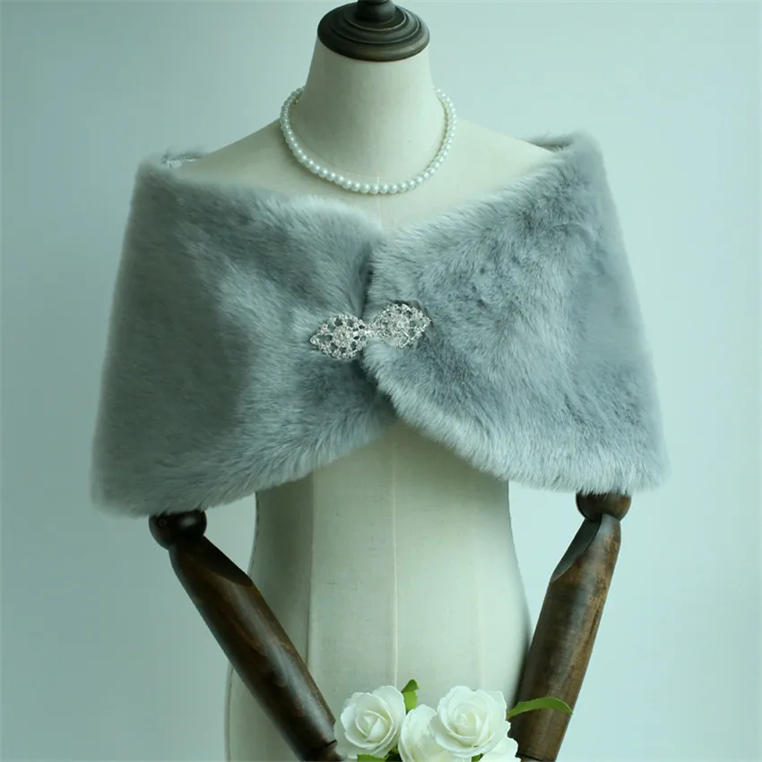 New Faux Fur Evening Party Dress Wraps Fur Wedding Bridesmaids Shawl Bridal Jacket Shoulder Capes Slim Lady Fake Fur Cloak WZ166
New Faux Fur Evening Party Dress Wraps Fur Wedding Bridesmaids Shawl Bridal Jacket Shoulder Capes Slim Lady Fake Fur Cloak WZ166