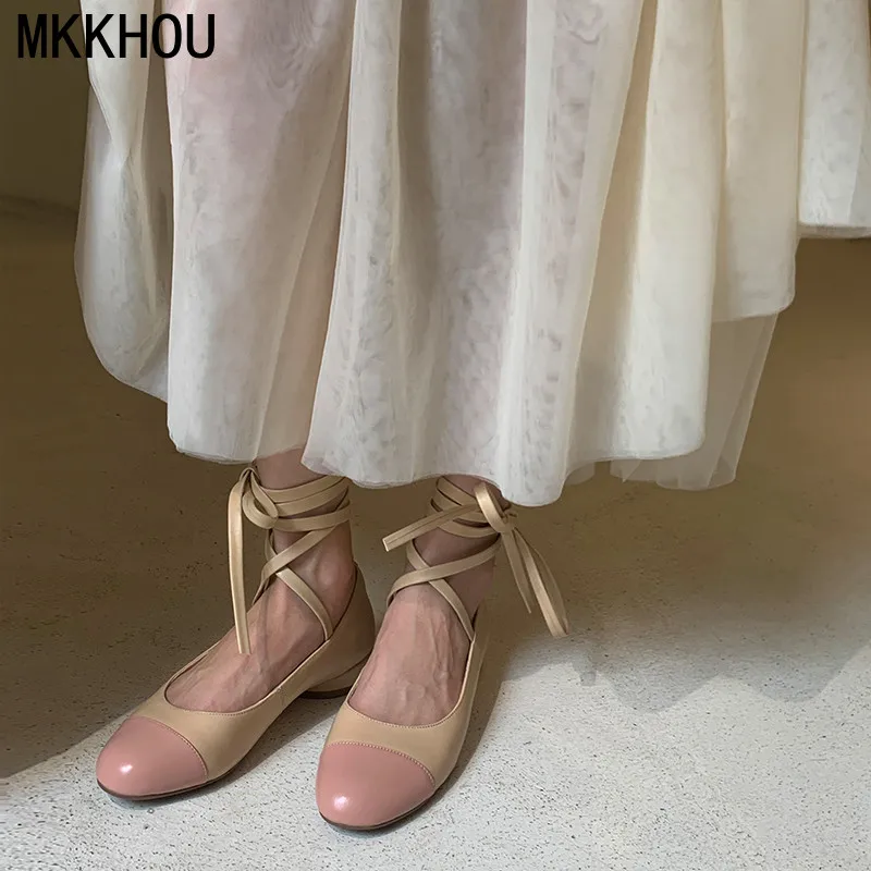 MKKHOU Fashion Single Shoes Women's New Soft Cowhide Round Toe Color Matching Low Heels Cross Lace Ballet Shoes Light Shoes
MKKHOU Fashion Single Shoes Women's New Soft Cowhide Round Toe Color Matching Low Heels Cross Lace Ballet Shoes Light Shoes