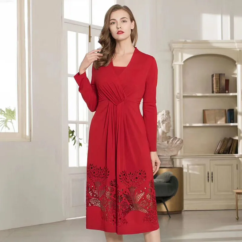 Size Clothing Plus 2021 Spring Summer Dress Women V-Neck Hollow Out Embroidery Long Sleeve Mid-Calf Length Vintage Dress 4XL 5XL
Size Clothing Plus 2021 Spring Summer Dress Women V-Neck Hollow Out Embroidery Long Sleeve Mid-Calf Length Vintage Dress 4XL 5XL
