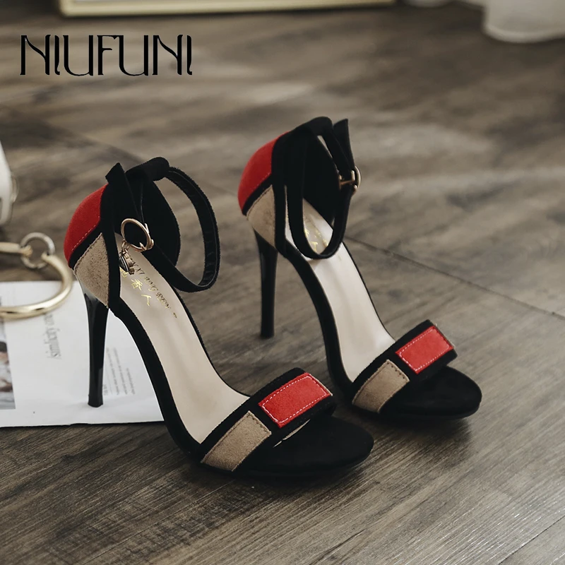 2021 Fashion Suede Mixed Color Rhinestone Women's Sandals Stiletto High Heels Belt Buckle Metal Decorative Casual Roman Shoes
2021 Fashion Suede Mixed Color Rhinestone Women's Sandals Stiletto High Heels Belt Buckle Metal Decorative Casual Roman Shoes