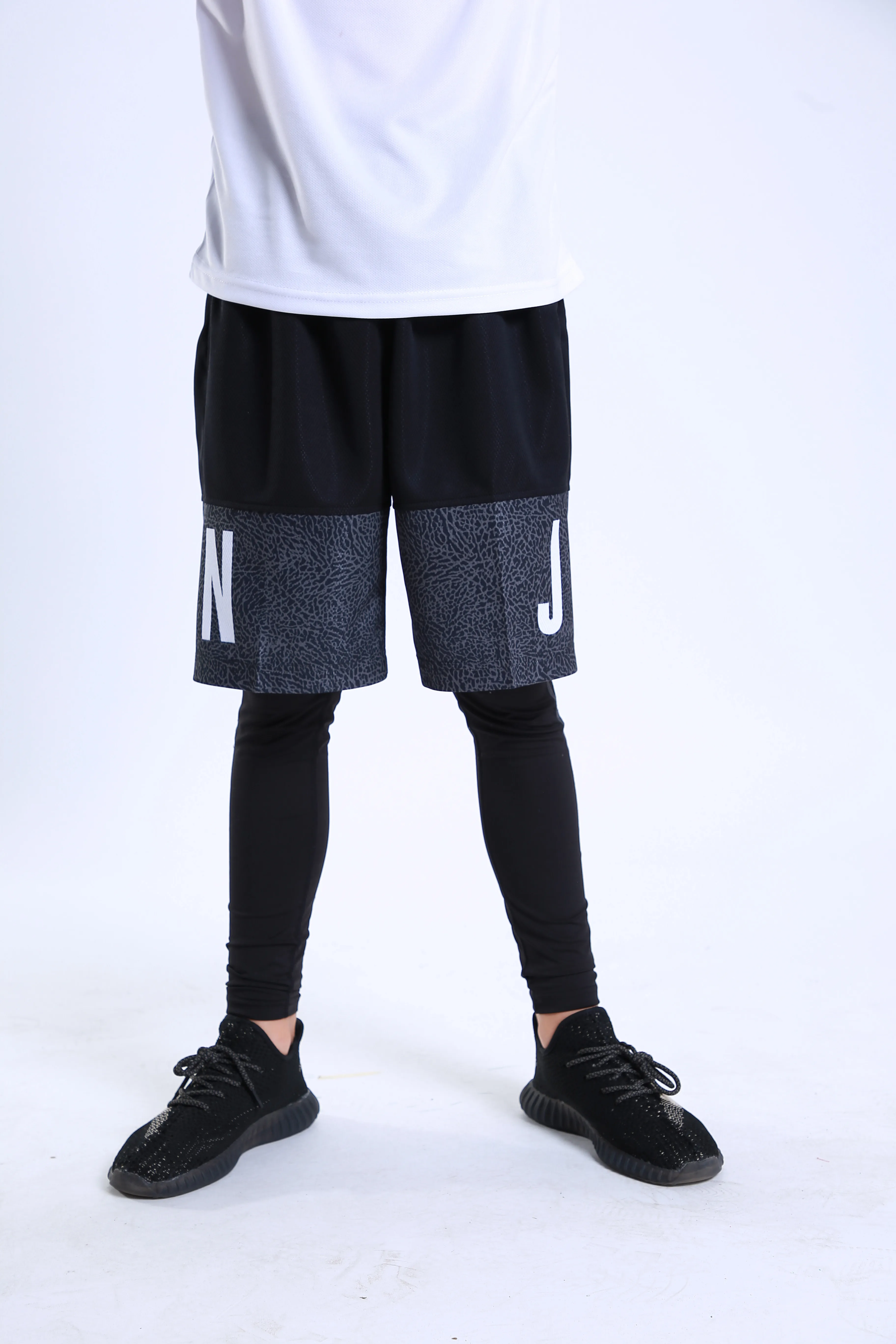 Custom Fashion boys Summer Sportswear with Side Pocket Breathable Design Kids Sport running basketball Short Trousers
Custom Fashion boys Summer Sportswear with Side Pocket Breathable Design Kids Sport running basketball Short Trousers