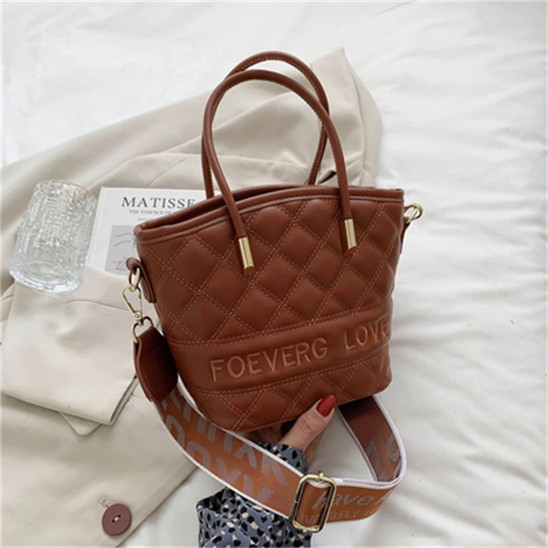 2021 New High Quality Large Capacity Satchels Fashion Single Shoulder Messenger Bucket Bags Luxury Designer Purses and Handbags
2021 New High Quality Large Capacity Satchels Fashion Single Shoulder Messenger Bucket Bags Luxury Designer Purses and Handbags