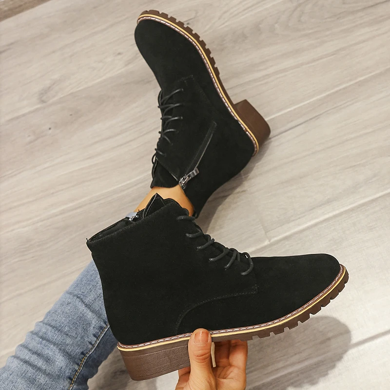 Women's Short Boots Autumn and Winter New Solid Color Round Toe Square Heel Boots Zipper Type Non-slip Comfortable Casual Boots
Women's Short Boots Autumn and Winter New Solid Color Round Toe Square Heel Boots Zipper Type Non-slip Comfortable Casual Boots