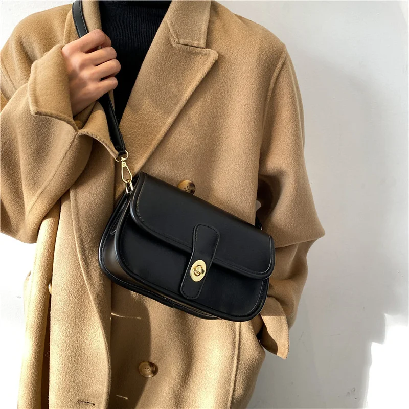 Simple small bag women's bag autumn and winter new fashion versatile small square bag Single Shoulder Bag
Simple small bag women's bag autumn and winter new fashion versatile small square bag Single Shoulder Bag