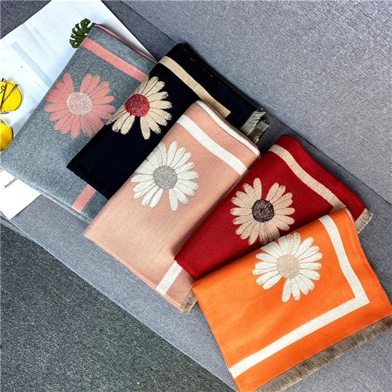 Hot Floral Winter Women Shrugs Scarf Double-Faced Daisy Warm Thick Cashmere Shawl Pashmina and Neck Wraps Muffler Fular Sjaal
Hot Floral Winter Women Shrugs Scarf Double-Faced Daisy Warm Thick Cashmere Shawl Pashmina and Neck Wraps Muffler Fular Sjaal