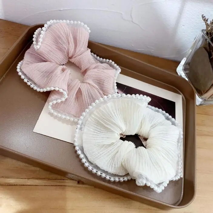 High-end folds retro circles Korea Chic temperament all-match pearl hair bands French high-end women hair bands
High-end folds retro circles Korea Chic temperament all-match pearl hair bands French high-end women hair bands