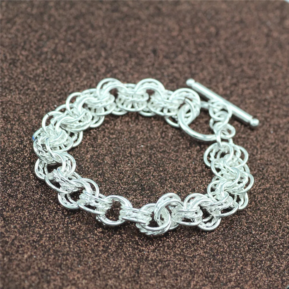 New Silver Bracelet Temperament Fashion Wild Men and Women Three Circle Hand Jewelry Chain
New Silver Bracelet Temperament Fashion Wild Men and Women Three Circle Hand Jewelry Chain